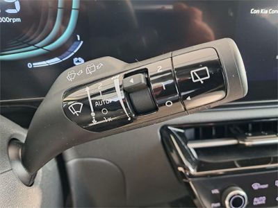 Kia Niro 1.6 GDi HEV 104kW (141CV) Drive