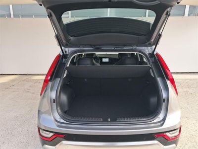 Kia Niro 1.6 GDi HEV 104kW (141CV) Drive