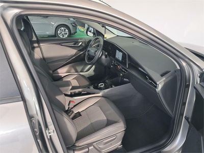 Kia Niro 1.6 GDi HEV 104kW (141CV) Drive