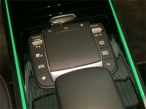 Mercedes EQA EQA 300 4MATIC  - Foto 2