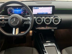 Mercedes Clase A 200 Berlina  - Foto 2