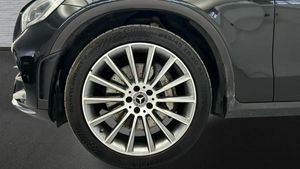 Mercedes GLC 200 d 4Matic AMG Line (EURO 6d)  - Foto 2