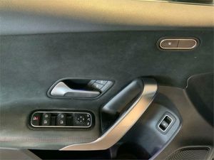 Mercedes Clase A Sedán A 250 e  - Foto 2