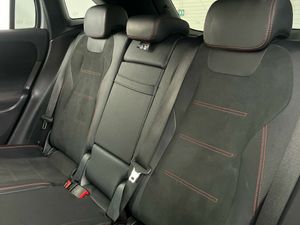 Mercedes GLA 200 d  - Foto 2