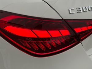 Mercedes Clase C 300 d e Berlina  - Foto 2