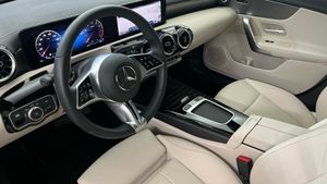 Mercedes CLA 200 Progressive Line (EURO 6d)  - Foto 2