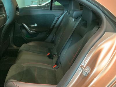 Mercedes CLA 200