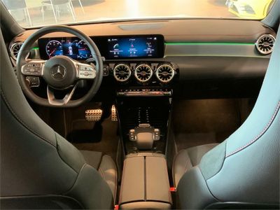 Mercedes CLA 200