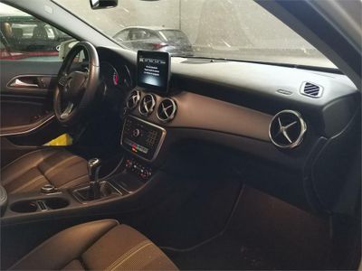 Mercedes GLA 180