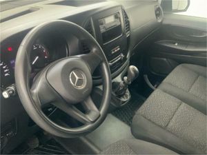 Mercedes Vito 110CDI 75kW furgón Base larga  - Foto 2