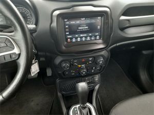 Jeep Renegade Limited 1.3G 112kW (150CV) 4x2 DCT  - Foto 2