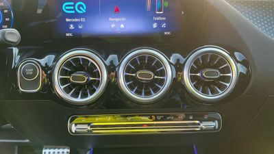 Mercedes EQA 250+