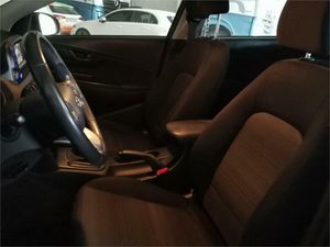 Hyundai Kona 1.0 TGDI Essence 4X2  - Foto 2