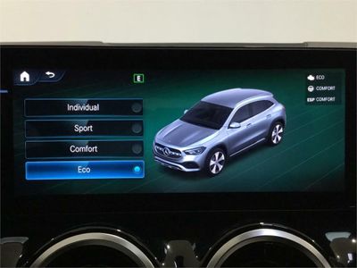 Mercedes GLA 180