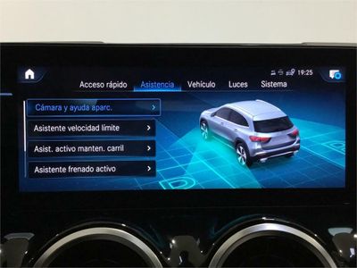 Mercedes GLA 180