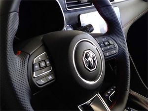 MG ZS 1.0T Luxury Auto  - Foto 2