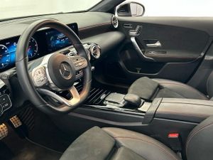 Mercedes Clase A A 180 d Sedan AMG Line (EURO 6d)  - Foto 2