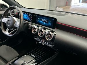 Mercedes Clase A A 180 d Sedan AMG Line (EURO 6d)  - Foto 2