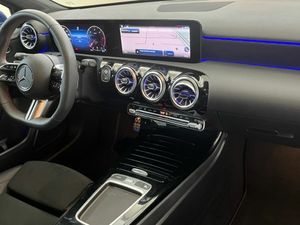 Mercedes Clase A 200 d Compacto  - Foto 2