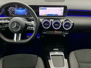 Mercedes Clase A 200 d Compacto  - Foto 2