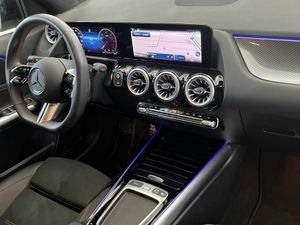 Mercedes GLA 200 d  - Foto 2