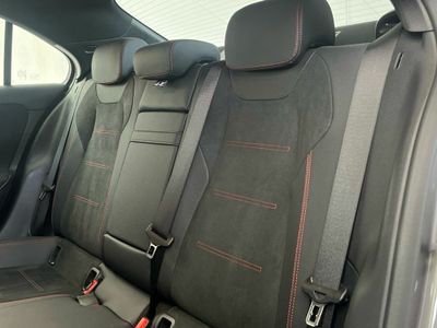 Mercedes Clase A 250 e Berlina con tecnología híbrida EQ