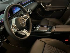 Mercedes Clase A 200 d Compacto  - Foto 2