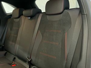 Mercedes GLA 200 d AMG Line (EURO 6d)  - Foto 2