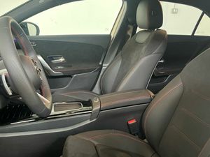 Mercedes Clase A 200 d Berlina  - Foto 2