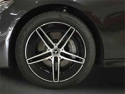 Mercedes Clase E 300 e con tecnología hibrida EQ