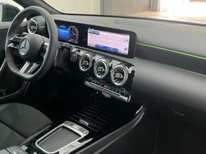 Mercedes Clase A 250 e Berlina  - Foto 2