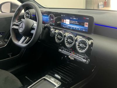 Mercedes Clase A 250 e Compacto con tecnología híbrida EQ