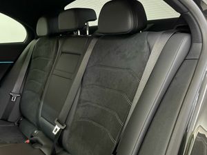 Mercedes Clase E 300 de berlina con tecnología híbrida EQ  - Foto 2