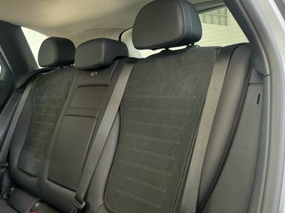 Mercedes GLC 300 e 4MATIC con tecnología híbrida EQ