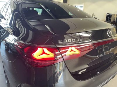 Mercedes Clase E 300 de con tecnología hibrida EQ