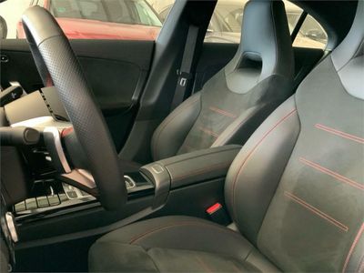 Mercedes CLA 200