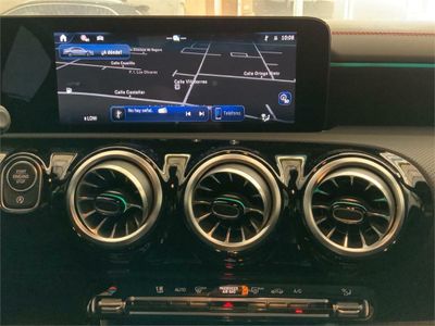Mercedes CLA 200