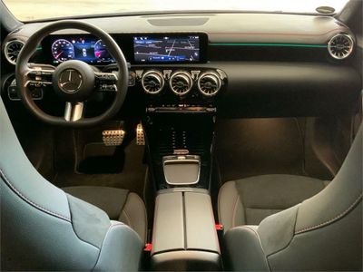 Mercedes CLA 200
