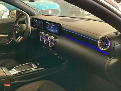 Mercedes CLA 200