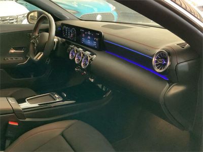 Mercedes CLA 200