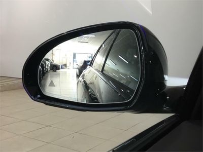 Mercedes Clase E 300 de con tecnología hibrida EQ
