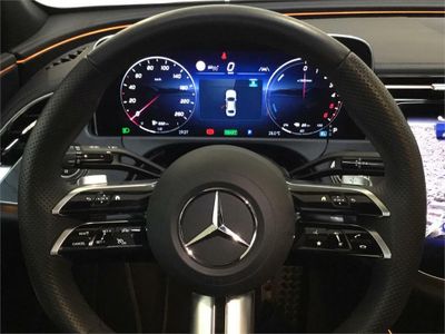 Mercedes Clase E 300 de con tecnología hibrida EQ
