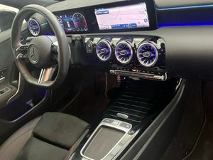 Mercedes Clase A 200 d Compacto  - Foto 2