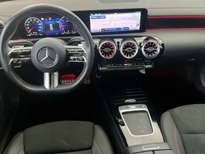 Mercedes CLA 220 d Coupé  - Foto 2