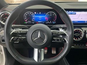 Mercedes CLA 220 d Coupé  - Foto 2