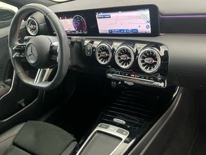 Mercedes Clase A 180 d AMG Line (EURO 6d)  - Foto 2