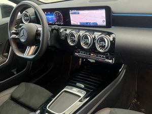 Mercedes Clase A 180 d  - Foto 2
