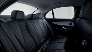 Mercedes Clase E 300 de AMG Line (EURO 6d-TEMP)  - Foto 2