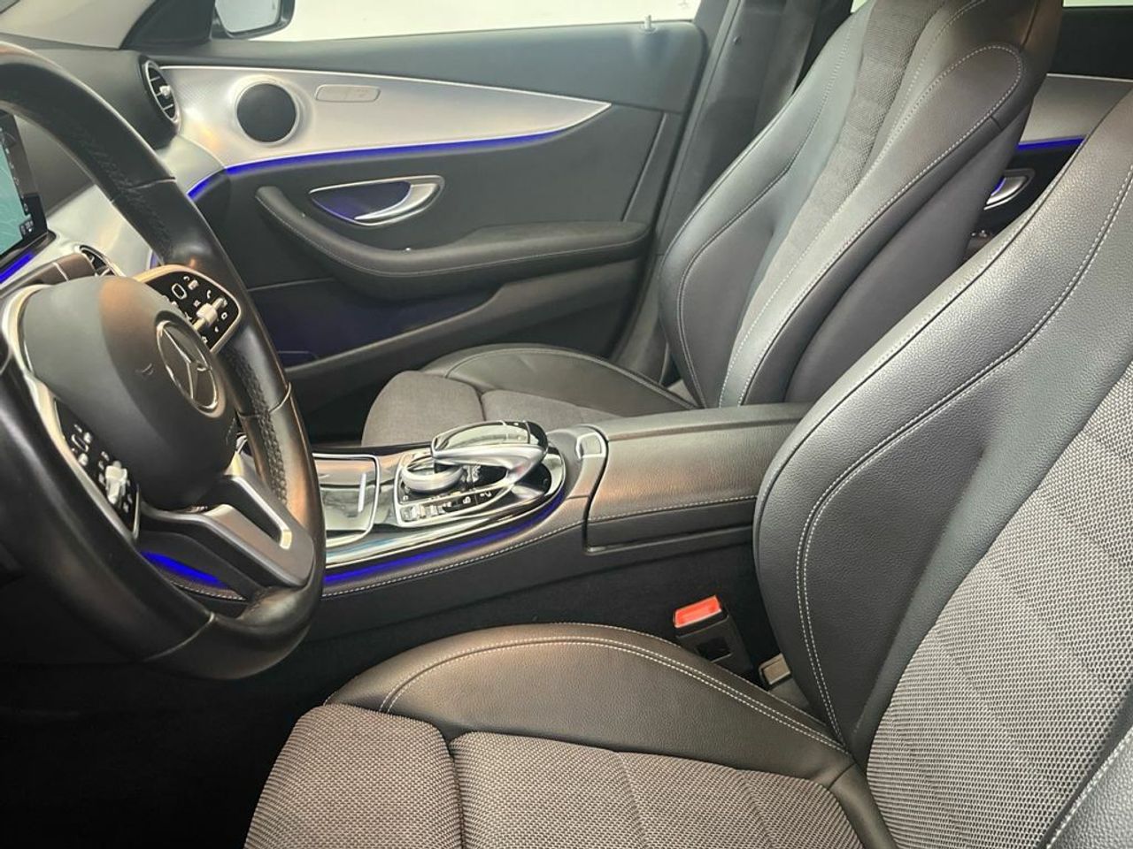 Mercedes Clase E 300 de AMG Line (EURO 6d-TEMP) - Foto 2