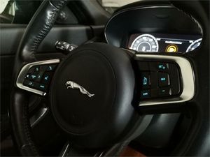 Jaguar E-Pace 2.0P 184kW R-Dynamic 4WD Auto  - Foto 2